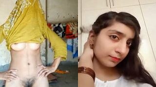 Indian Sex Videos of Horny Indian Girl Shows For Lover