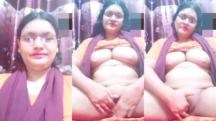 Horny Desi Bhabhi Fingering viral mms xxx